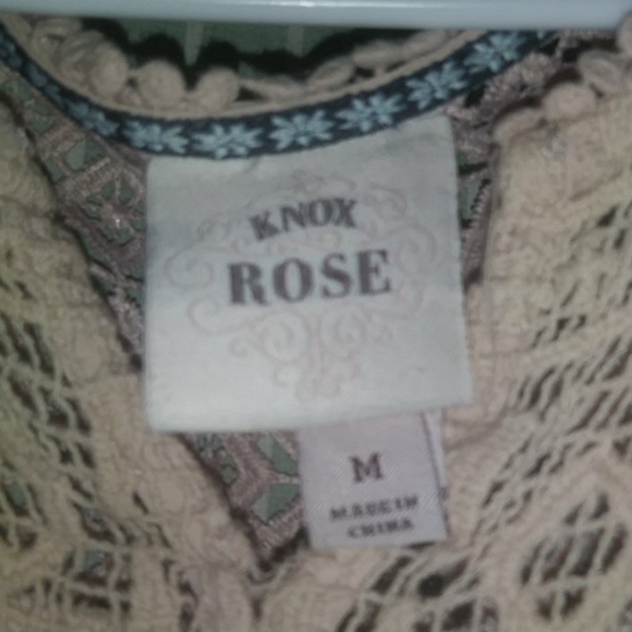 sz medium Knox Rose women's top - Picture 2 of 2
